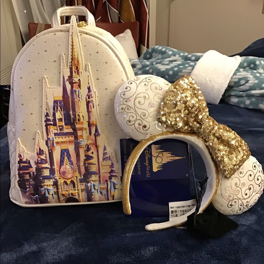 WDW Cinderella’ castle 50th anniversary Loungefly